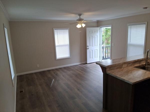 2022 Clayton Homes Inc Community Series Mobile Home