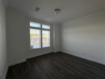 Photo 4 of 13 of home located at 1018 Davy Jones Drive North Fort Myers, FL 33917