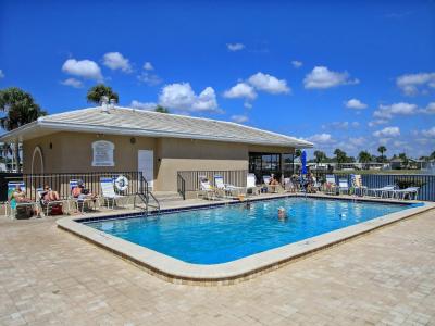 Photo 5 of 11 of home located at 1018 Davy Jones Drive North Fort Myers, FL 33917