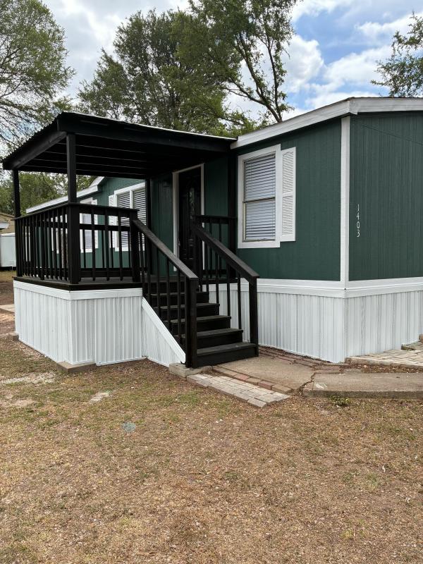 1998 Oakwood Mobile Home For Sale
