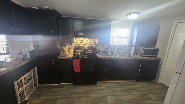 2004 WEST Mobile Home