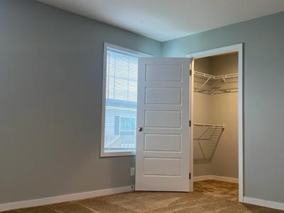 Photo 5 of 8 of home located at 7224 Chippenham Dr Fort Wayne, IN 46818