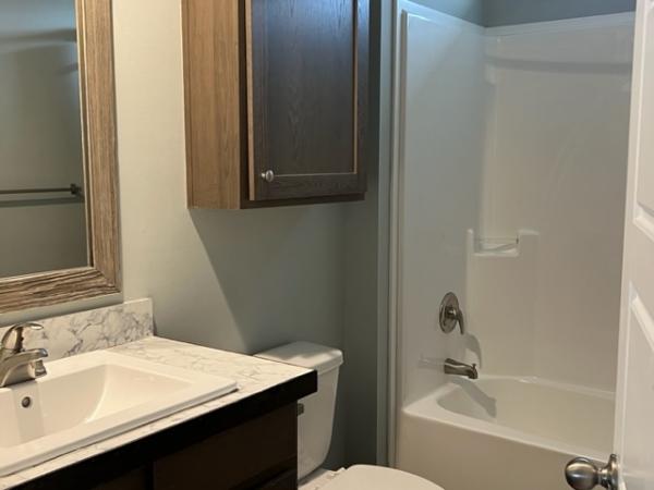 2021 Clayton 81HEH28563A Mobile Home