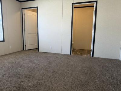 Photo 5 of 13 of home located at 2076 Ida Dr Troy, MI 48083