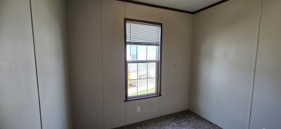 Photo 4 of 5 of home located at 810 Cour Marie Warren, MI 48091