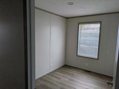 Mobile Home at 5001 South Ave Lot 42 Toledo, OH 43615