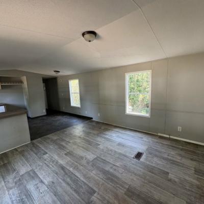 Photo 3 of 8 of home located at 112 Reagan Lane Thomasville, GA 31757