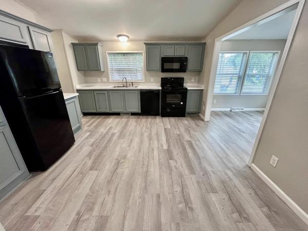 2006 Skyline Woodbridge Mobile Home