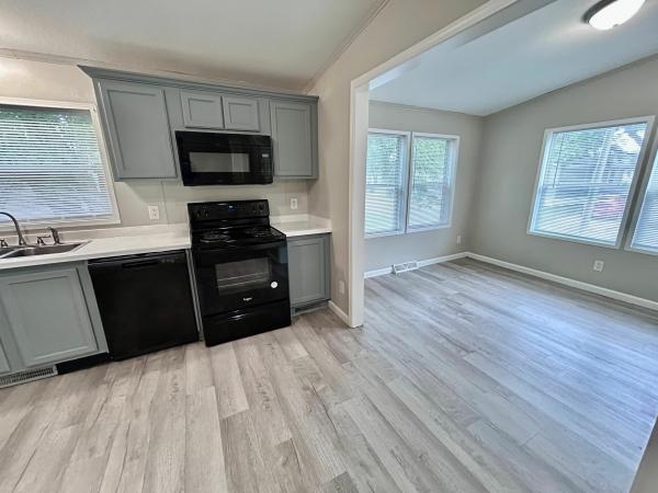 2006 Skyline Woodbridge Mobile Home