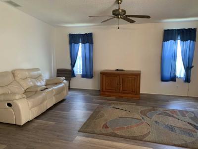 Photo 4 of 8 of home located at 6207 Mission Viejo Drive Zephyrhills, FL 33542