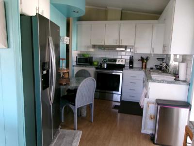 Photo 5 of 15 of home located at 7100 Ulmerton Rd Lot 842 Largo, FL 33771