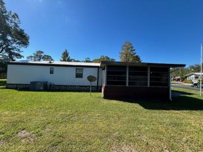 Photo 4 of 16 of home located at 201 Orchid Drive Fruitland Park, FL 34731