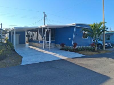 Photo 2 of 14 of home located at 7403 46th Ave. N. Lot 22 Saint Petersburg, FL 33709