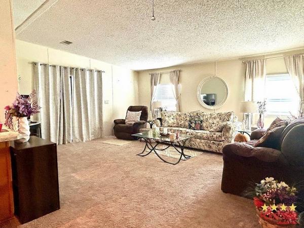1990 Palm Harbor  Home