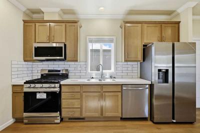 Photo 4 of 10 of home located at 1700 El Camino Real #12-06 South San Francisco, CA 94080