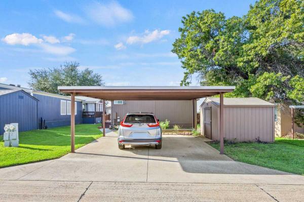 2016 Champion Home Builders 04-CHG-CH3244A Mobile Home
