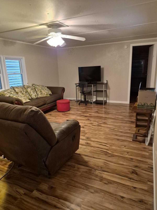 1977 Bon Aire Artcraft Mobile Home