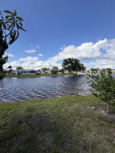 Photo 3 of 19 of home located at 5601 Duncan Rd #77 Punta Gorda, FL 33982