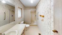 1988 Golden West 2 Bed + Den Manufactured Home