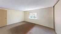 1988 Golden West 2 Bed + Den Manufactured Home
