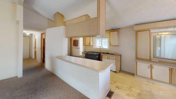 1988 Golden West 2 Bed + Den Manufactured Home