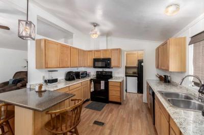 Photo 5 of 18 of home located at 6960 W Peoria Ave 7 Peoria, AZ 85345