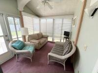 1990 PALM Manufactured Home