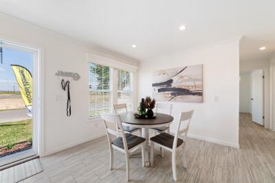 Photo 3 of 17 of home located at 490 Stewart Dr Lady Lake, FL 32159