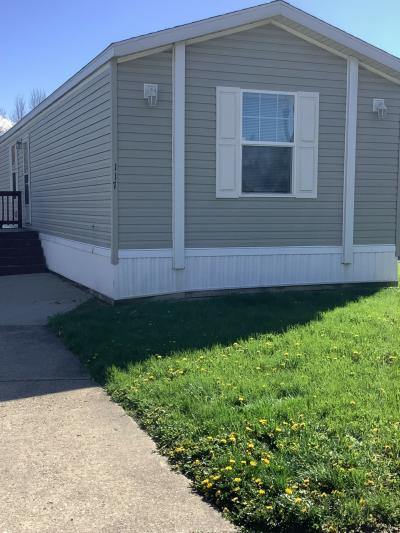 Photo 3 of 5 of home located at 117 Northwood Drive Greenwood, IN 46143