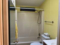 1987 Fleetwood 2 Mobile Home