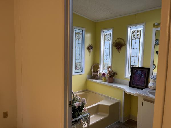 1987 Fleetwood 2 Mobile Home