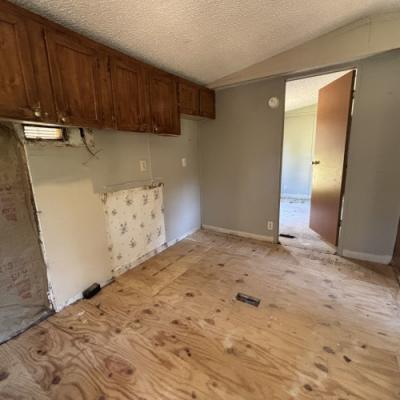 Photo 5 of 25 of home located at 150 English Lane Thomasville, GA 31792