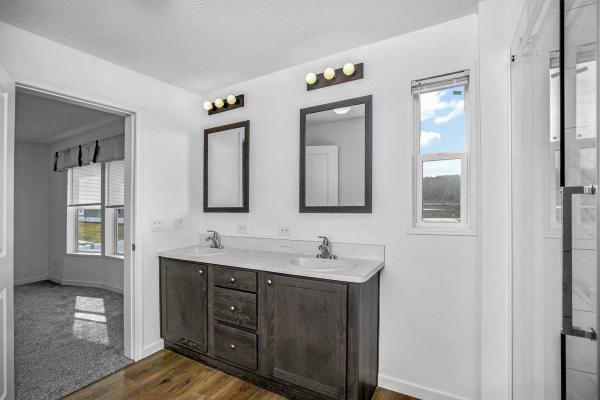 2024 Fairmont Homes 723 430LE28563B  Home