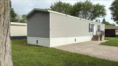 Mobile Home at 803 Carriage Lane Estate Streator, IL 61364