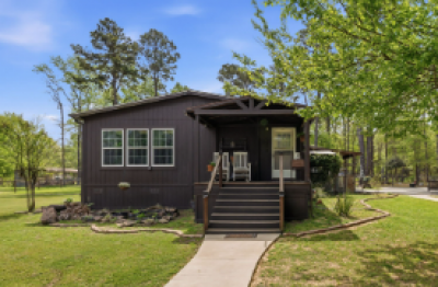 Photo 4 of 17 of home located at 29979 Elm Lane Magnolia, TX 77354