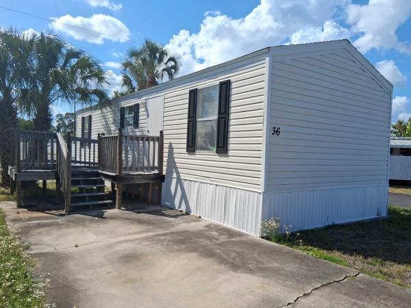 Photo 1 of 2 of home located at 7403 46th Ave. N. Lot 36 Saint Petersburg, FL 33709