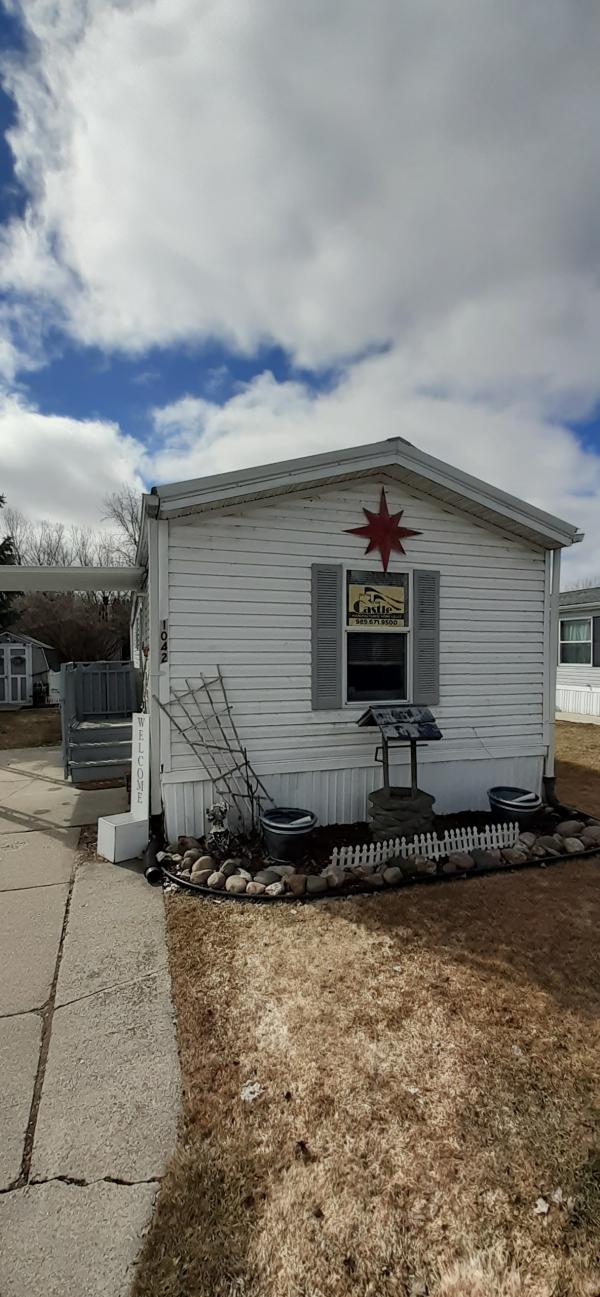 1999 Holly Park Mobile Home For Sale