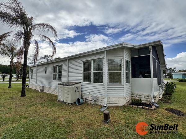 1990 PALM Mobile Home