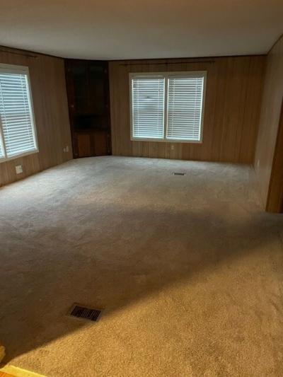 Photo 3 of 11 of home located at 5229 West Michigan Ave., #184 Ypsilanti, MI 48197