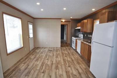 Photo 4 of 11 of home located at W7121 Mariner Circle Fond Du Lac, WI 54937