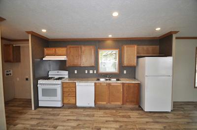 Photo 5 of 11 of home located at W7121 Mariner Circle Fond Du Lac, WI 54937