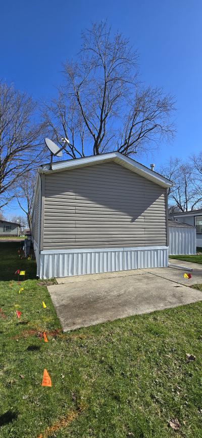 Photo 3 of 20 of home located at 102 Tudor Dr. Lansing, MI 48906