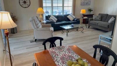 Photo 5 of 55 of home located at 7349 Ulmerton Rd. Largo, FL 33771