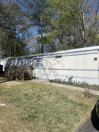 1988 Oakwood Manufactured Home