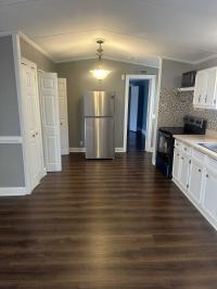 1988 Oakwood Manufactured Home