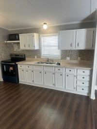 1988 Oakwood Manufactured Home