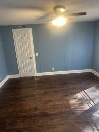 1988 Oakwood Manufactured Home
