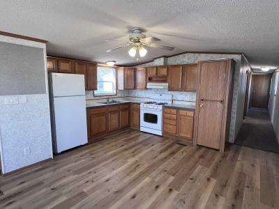 Photo 2 of 13 of home located at 6007 S Canterbury Pl Sioux Falls, SD 57106