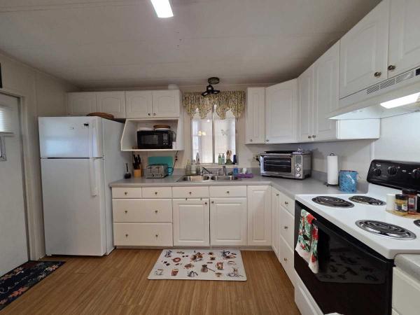 1979 BROO Manufactured Home