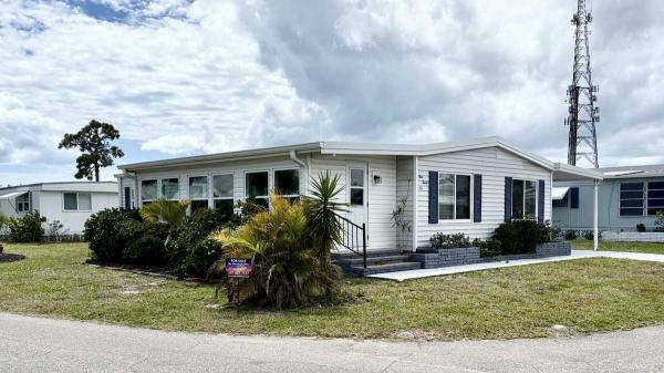 Photo 1 of 2 of home located at 936 Xanadu Venice, FL 34285